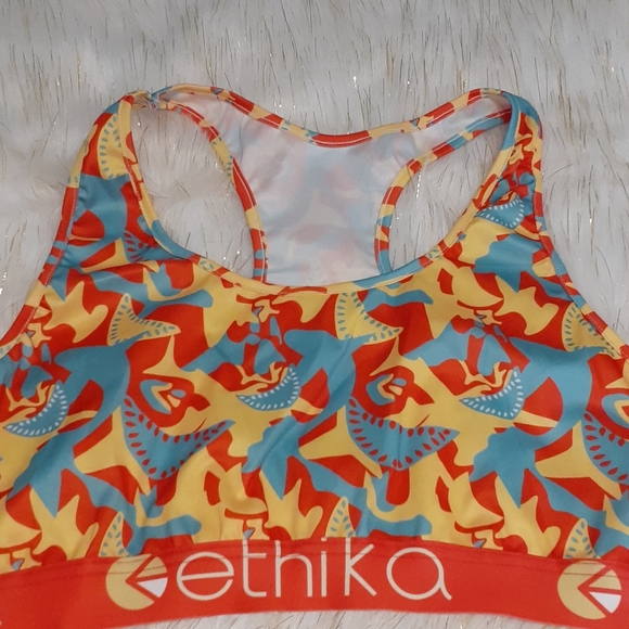 Athletic outfit - Picture 4 of 4